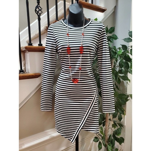 Tea & Cup Dresses & Skirts - Tea & Cup Black White Striped Long Sleeve Back Zip Knee Length Dress Size Small